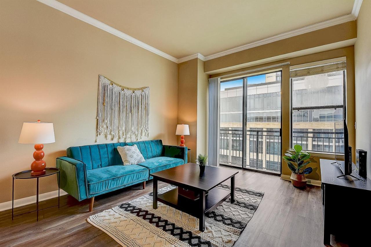 Frontdesk Oakwood Residence Apts Uptown 达拉斯 外观 照片