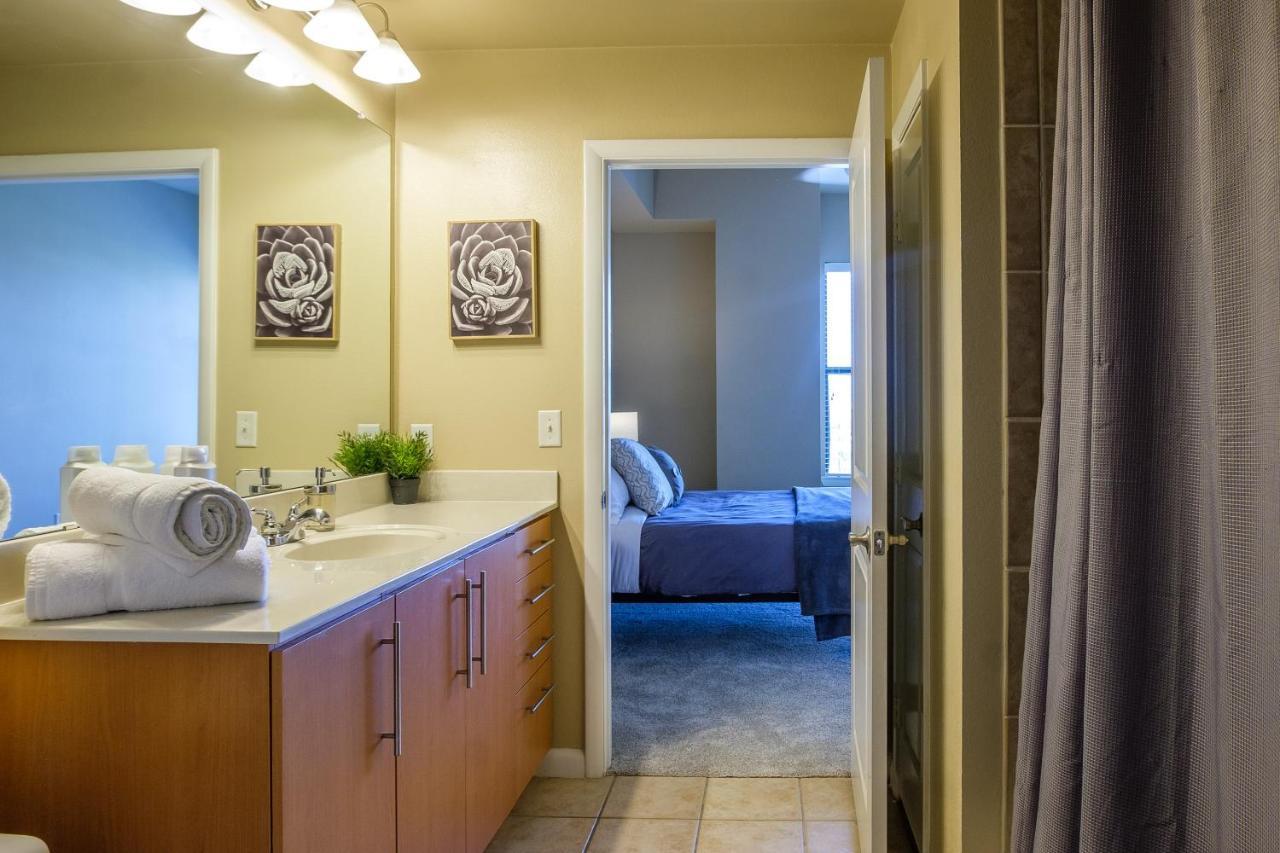Frontdesk Oakwood Residence Apts Uptown 达拉斯 外观 照片